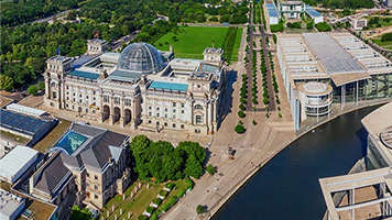 Regierungsgebäude in Berlin von oben
