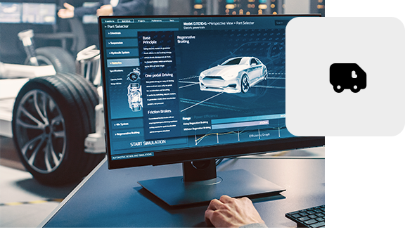 Ingenieur betrachtet 3D-Fahrzeugmodell auf großem Bildschirm in Designstudio
